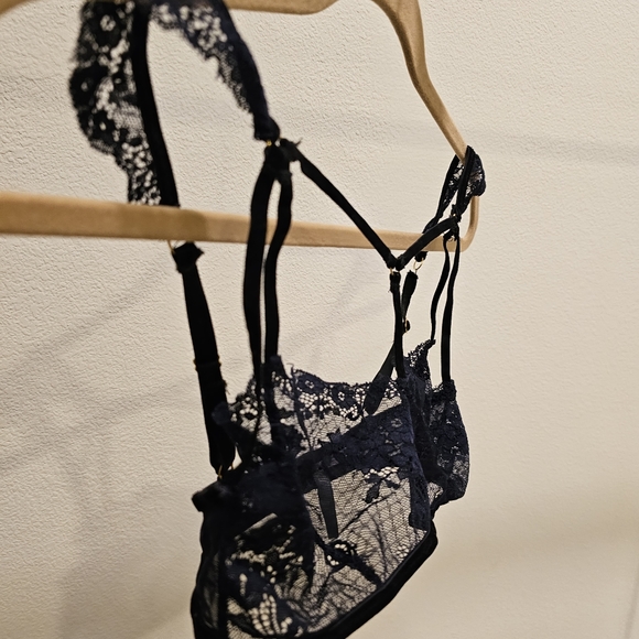 VS bralette - Picture 11 of 12
